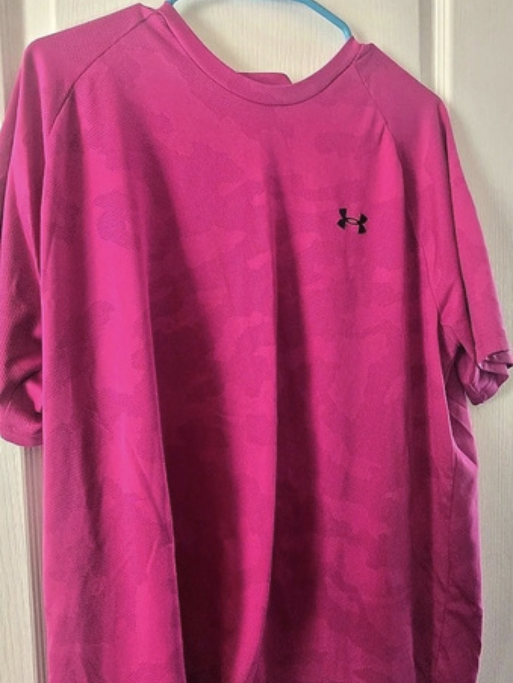 Under Armour Short Sleeve Athletic Shirt Pink XL Like New